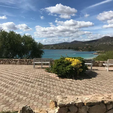 Bianca アパート ゴルフォ・アランチ